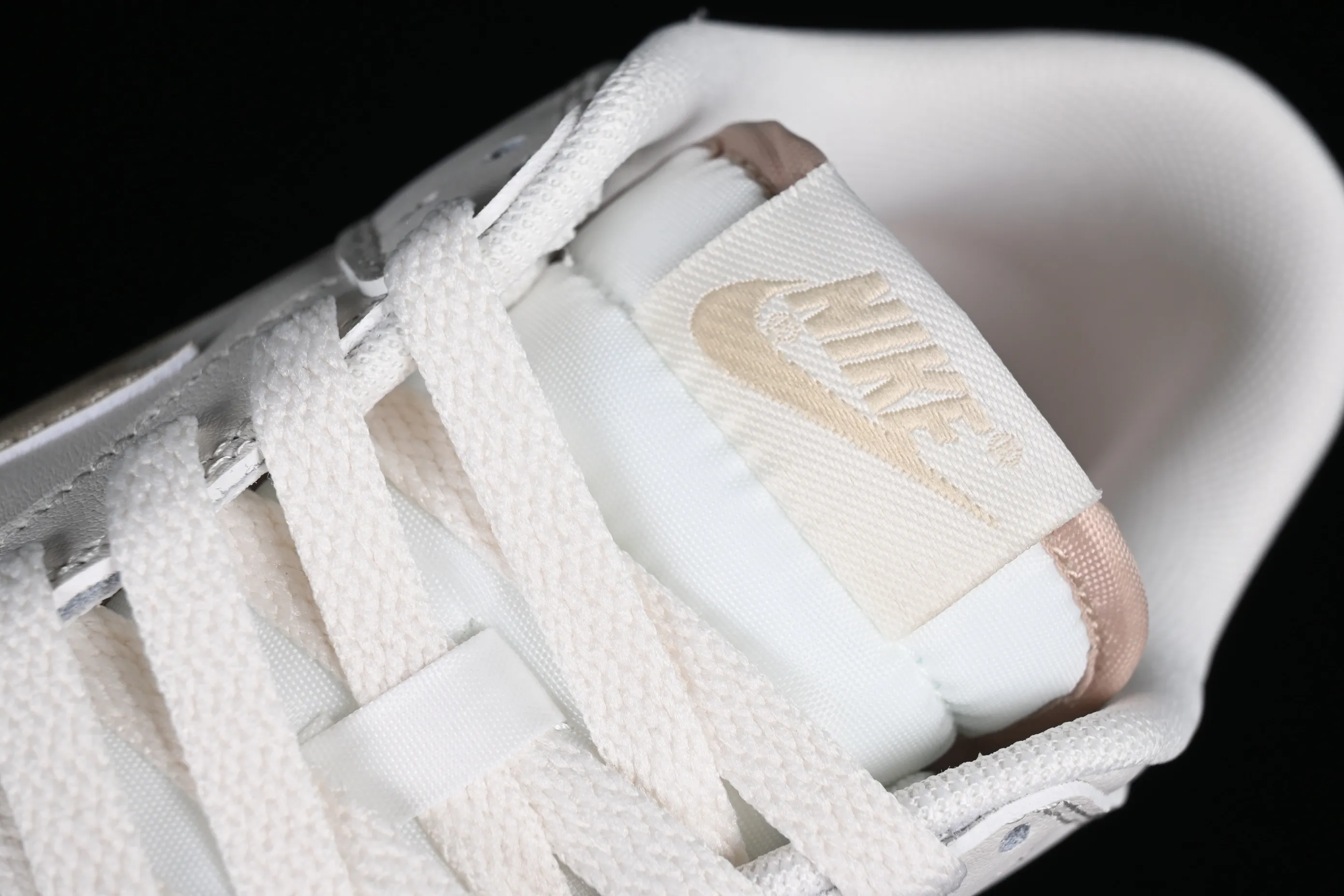 All categories Nk SB Dunk series Nk SB Dunk Low low-top sneakers Nk Dunk Low Retro "Sanddrift" white gold SB smashed backboard fashion casual sneakers DV0831-003
